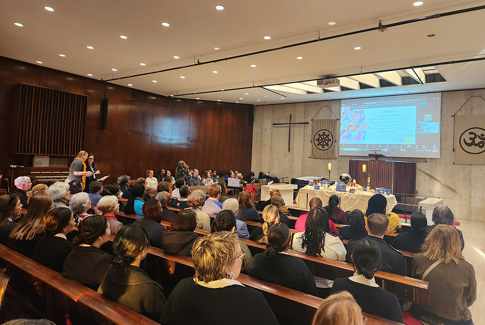 Un servicio de oración de apertura el 10 de marzo en la capilla del Centro Eclesial de las Naciones Unidas (Church Center for the United Nations) durante el primer día de la 69.a Comisión sobre el Estatus de la Mujer en la ONU (Foto: GSR/Chris Herlinger)